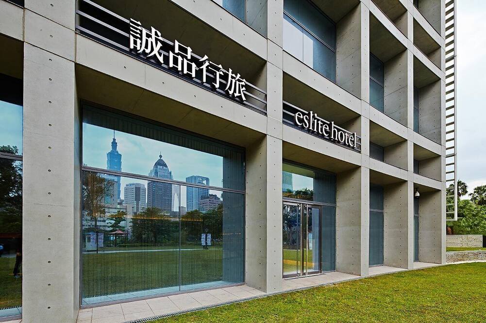 エスリテ ホテル 写真