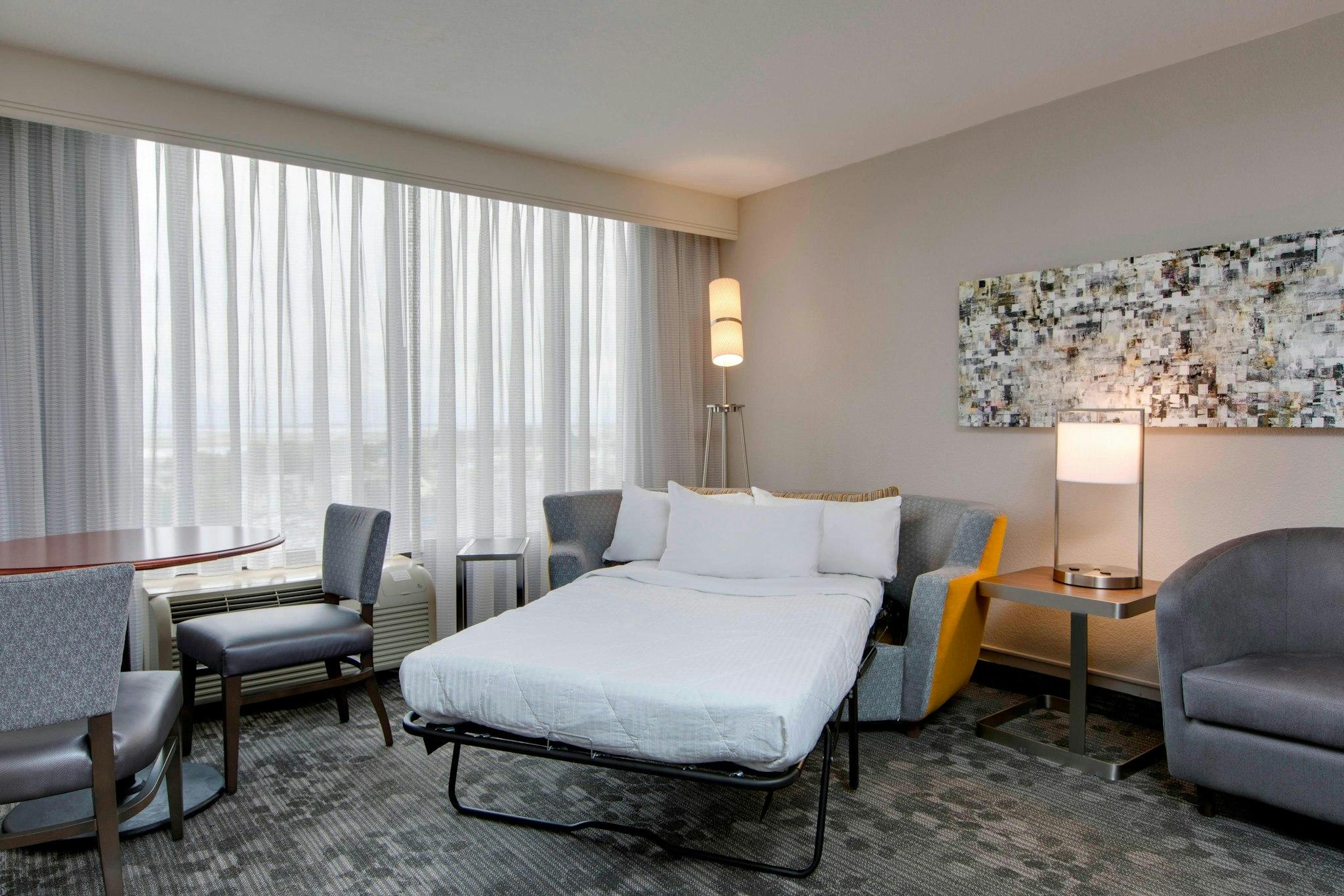 Courtyard by Marriott Boston Logan Airport 写真