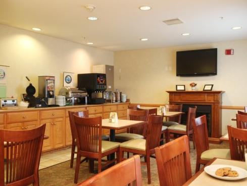 カントリー イン & スイーツ by ラディソン、ダベンポート - クアッド シティーズ 写真