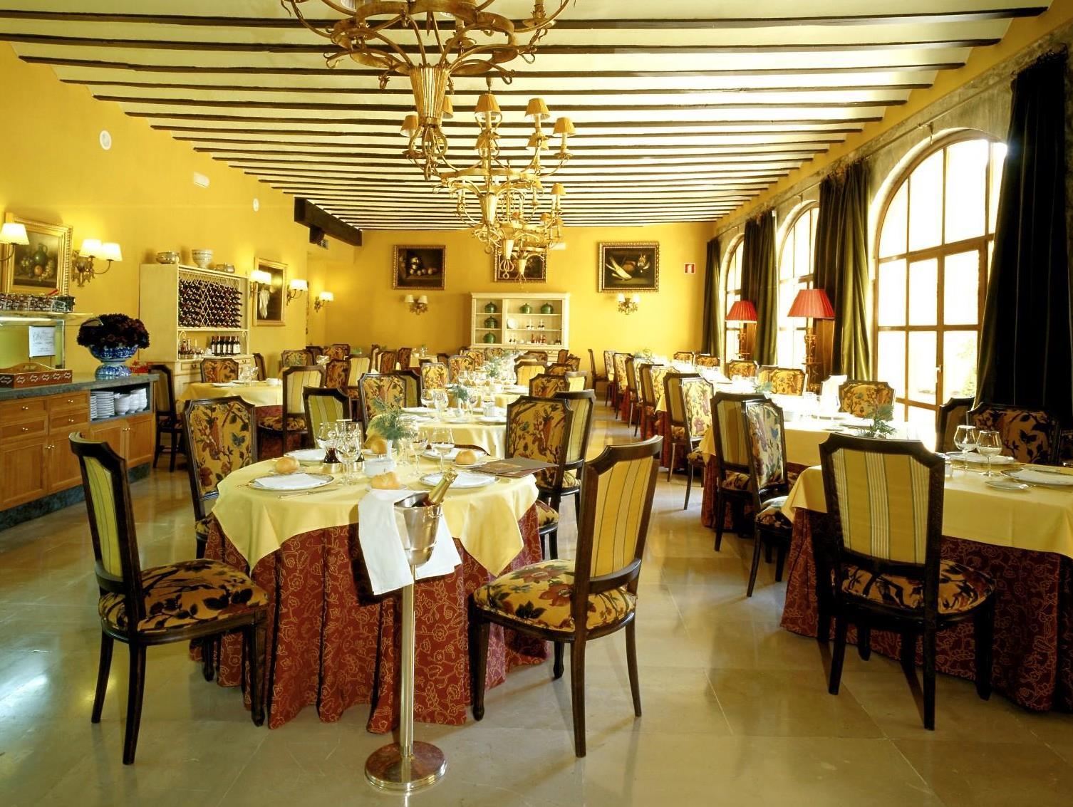 パラドール デ サンティジャーナ デル マール 写真