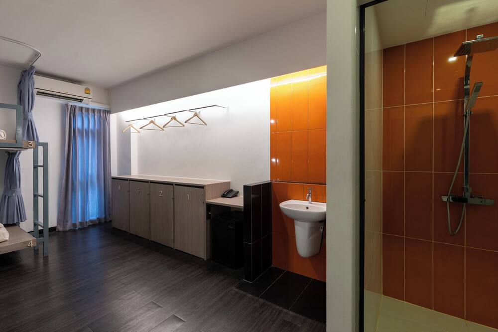 ウェイクアップ アオナン ホテル 写真