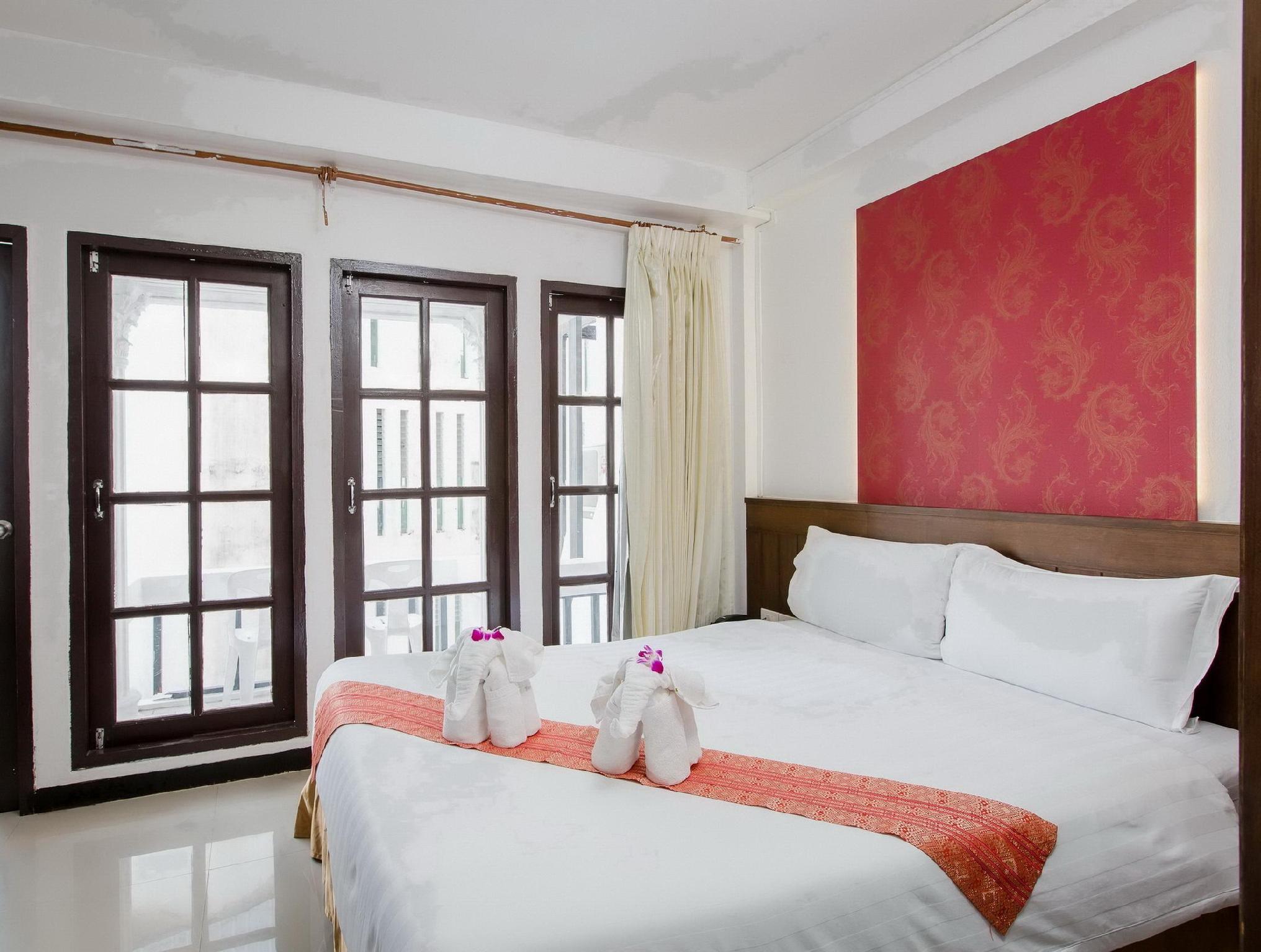 パトン スイス ホテル ビーチ フロント 写真