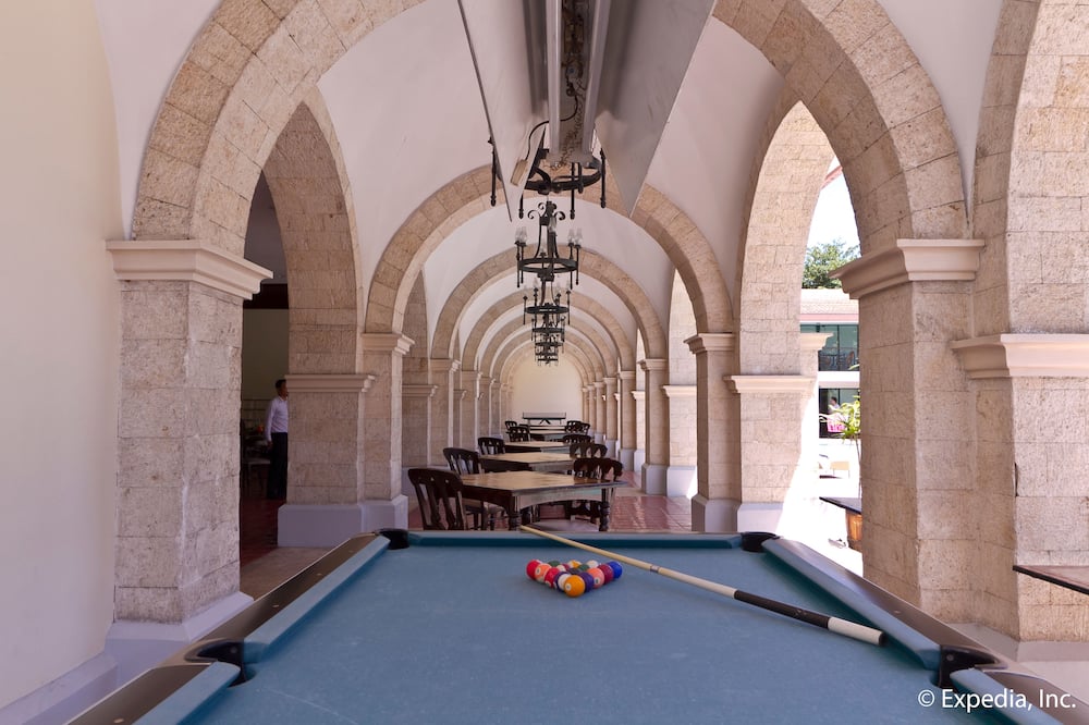 ウォーターフロント エアポート ホテル アンド カジノ マクタン 写真