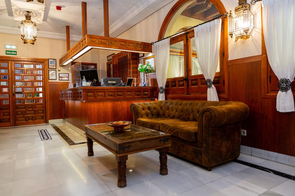 ホテル サンタ イサベル 写真