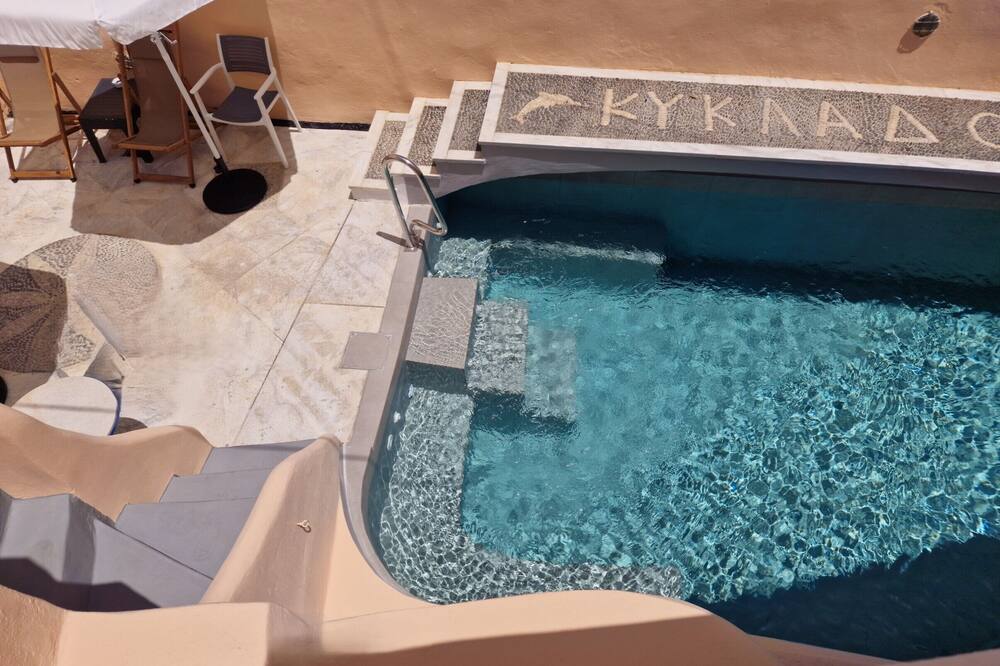 キクラドニシア トラディショナル セトルメント 写真