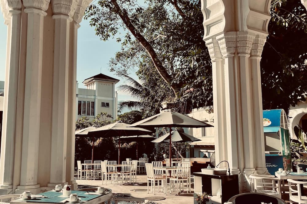 モノポリ オテル ブキティンギ 写真