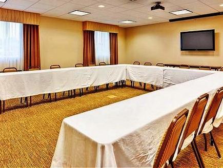 ホリデイ イン エクスプレス ホテル & スイーツ バイラム by IHG 写真