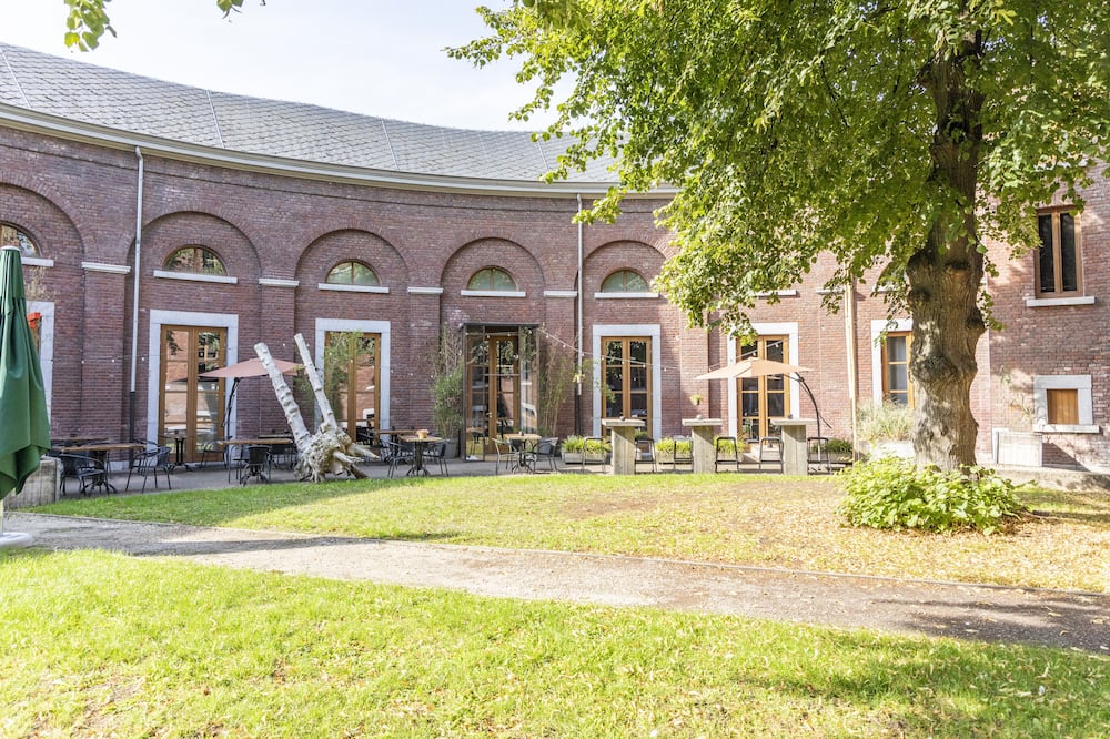 エブロン ホテル 写真