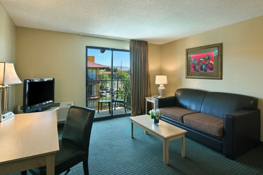 Oxnard Inn Lancaster 写真