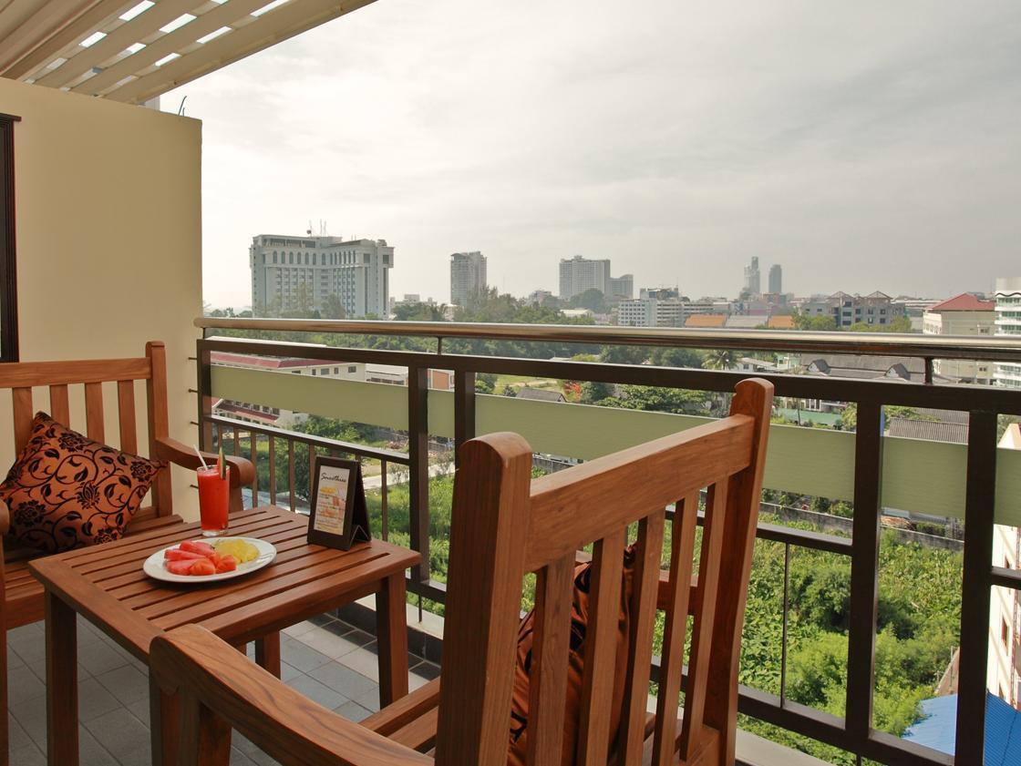 パタヤ ロフト マネージド バイ ロフト グループ 写真