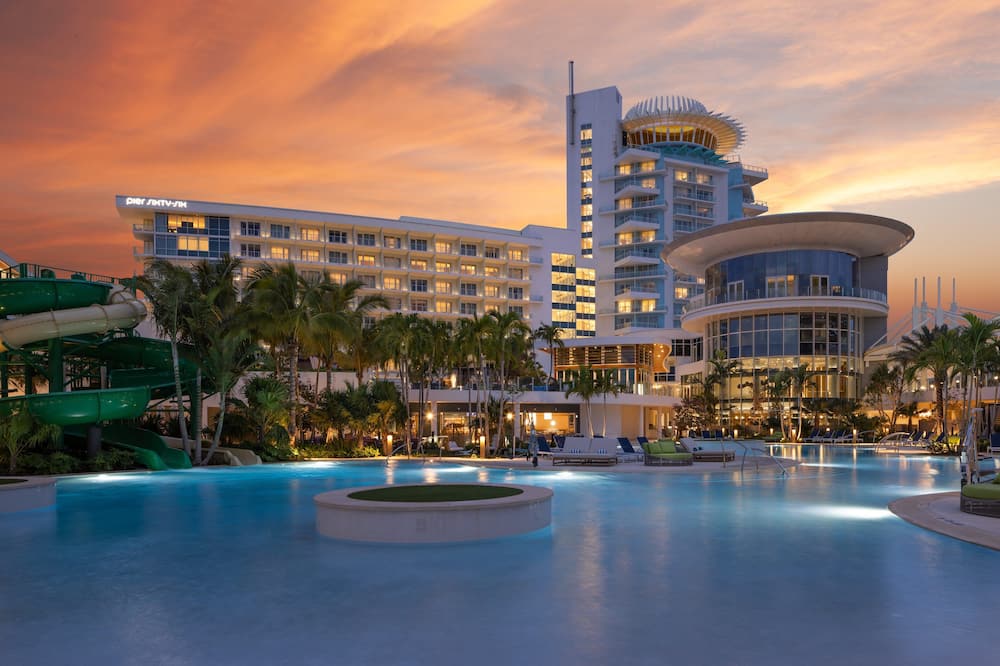 Pier Sixty-Six 写真