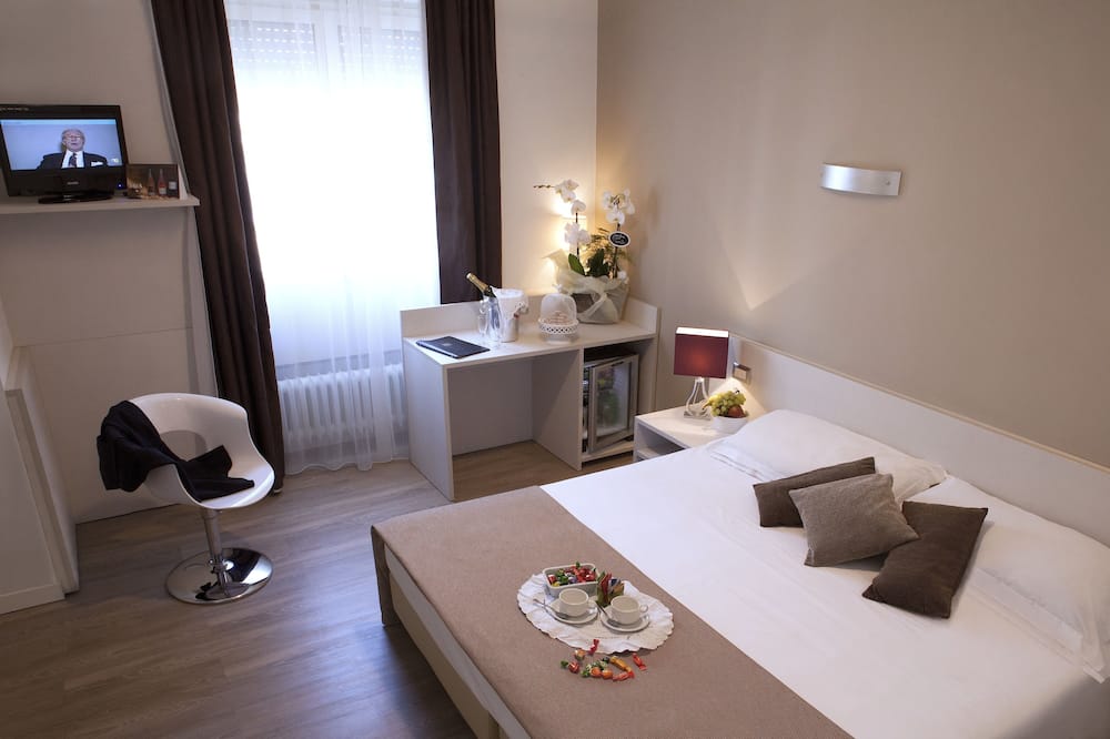 ホテル メンニーニ 写真