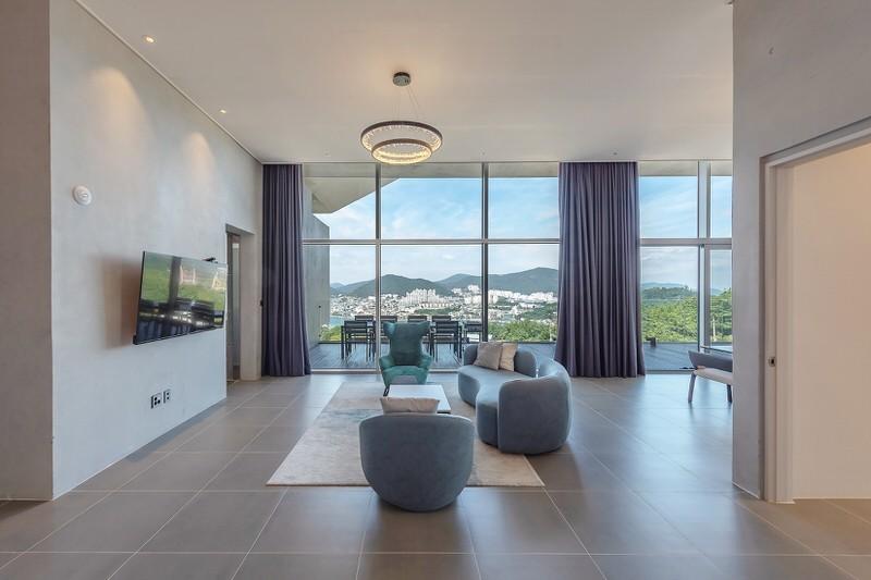 エリーステイ ヨス 写真