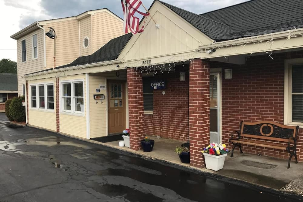 ロイヤル イン モーテル 写真