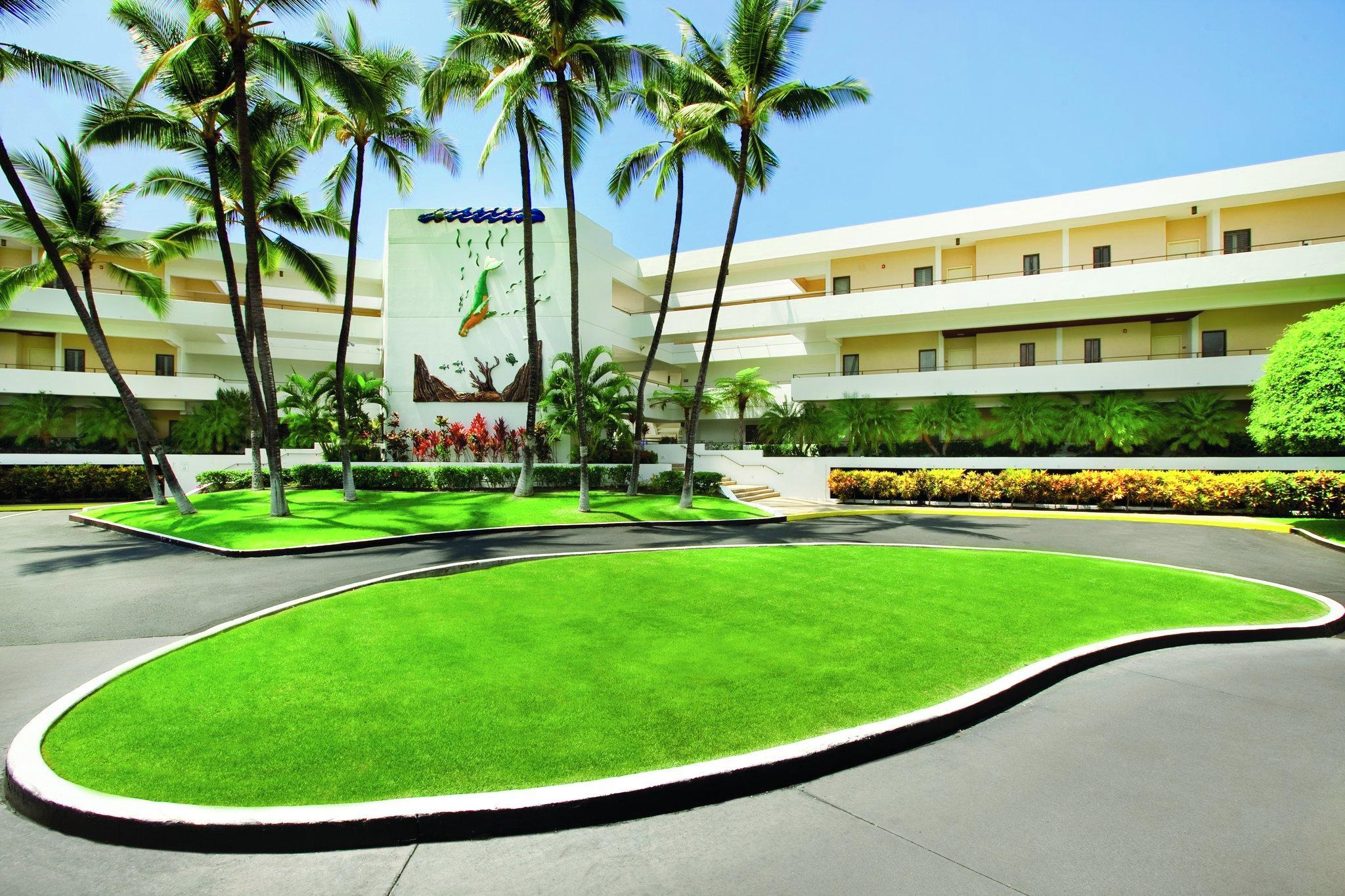 ロイヤル シー クリフ コナ バイ アウトリガー 写真