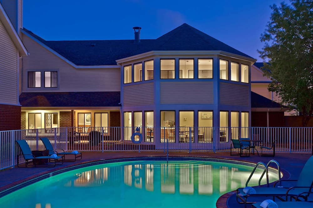 ソネスタ シンプリー スイーツ クリーブランド エアポート ミドルバーグ ハイツ 写真