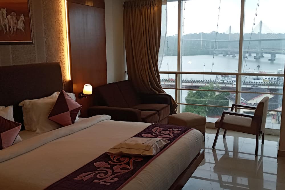 ホテル パーク プライム 写真