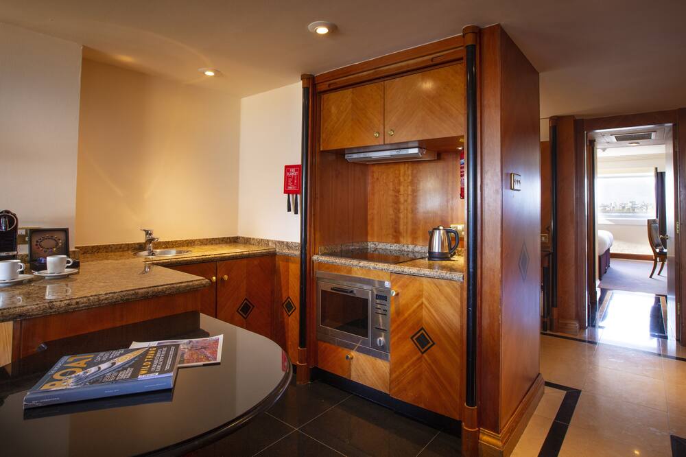 ザ タワー ホテル バイ シスル 写真