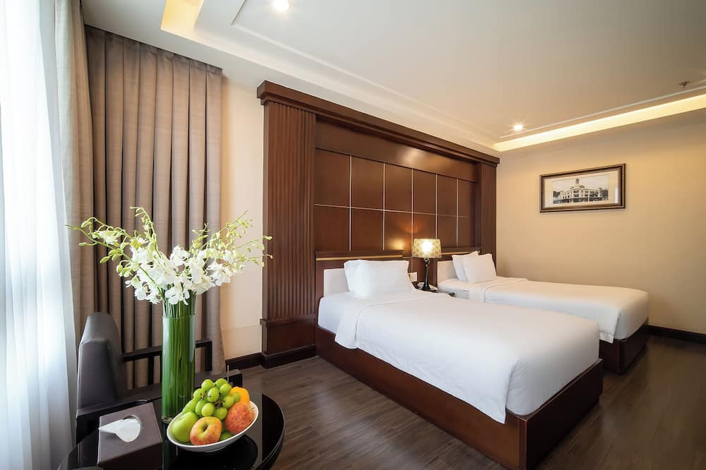 ニャット ハ ロペラ ホテル 写真