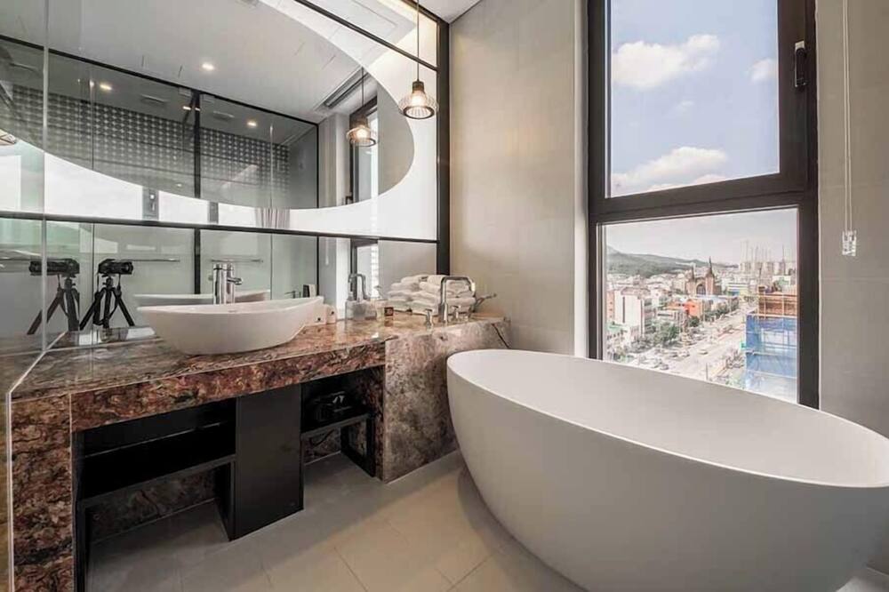 ドボン ホテル ベイ 204 写真