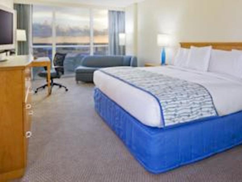 ダブルツリー バイ ヒルトン ホテル アット ジ エントランス トゥ ユニバーサル オーランド 写真