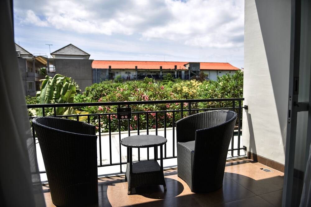 ザ カナ クタ ホテル 写真