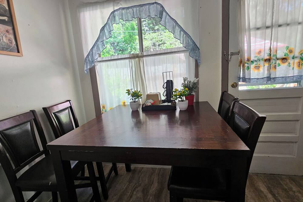 シダー ロッジ モーテル 写真