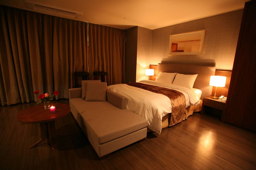 ヒョンジン ツーリスト ホテル 写真