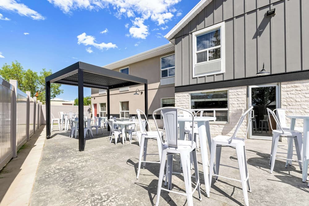 シュアステイ プラス ホテル バイ ベスト ウェスタン ドラムヘラー 写真