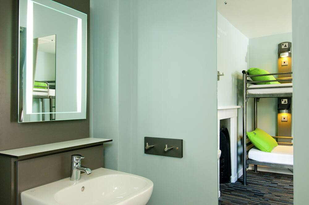 ワイエッチエイストラトフォードアポンエイボンホステル 写真