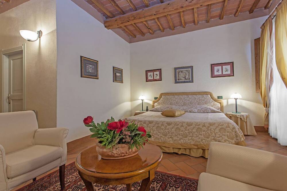 ルレ イル キオストロ ディ ピエンツァ 写真