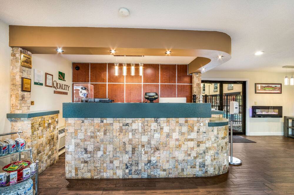 クオリティ イン コロンビア エアポート 写真