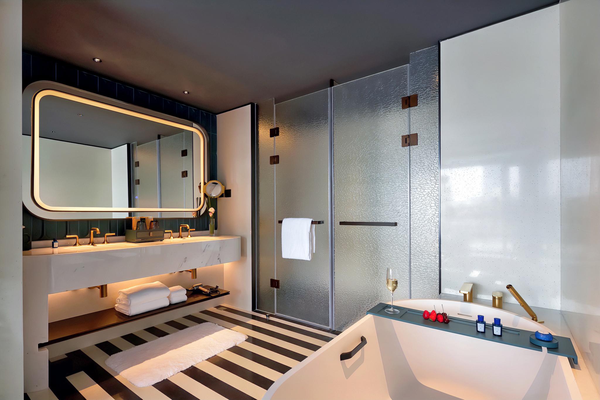 ソフィテル シャンハイ ノース バンド 写真