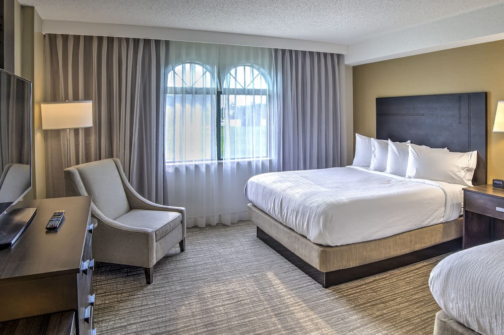 エンバシー スイーツ バイ ヒルトン インディアナポリス ノース 写真