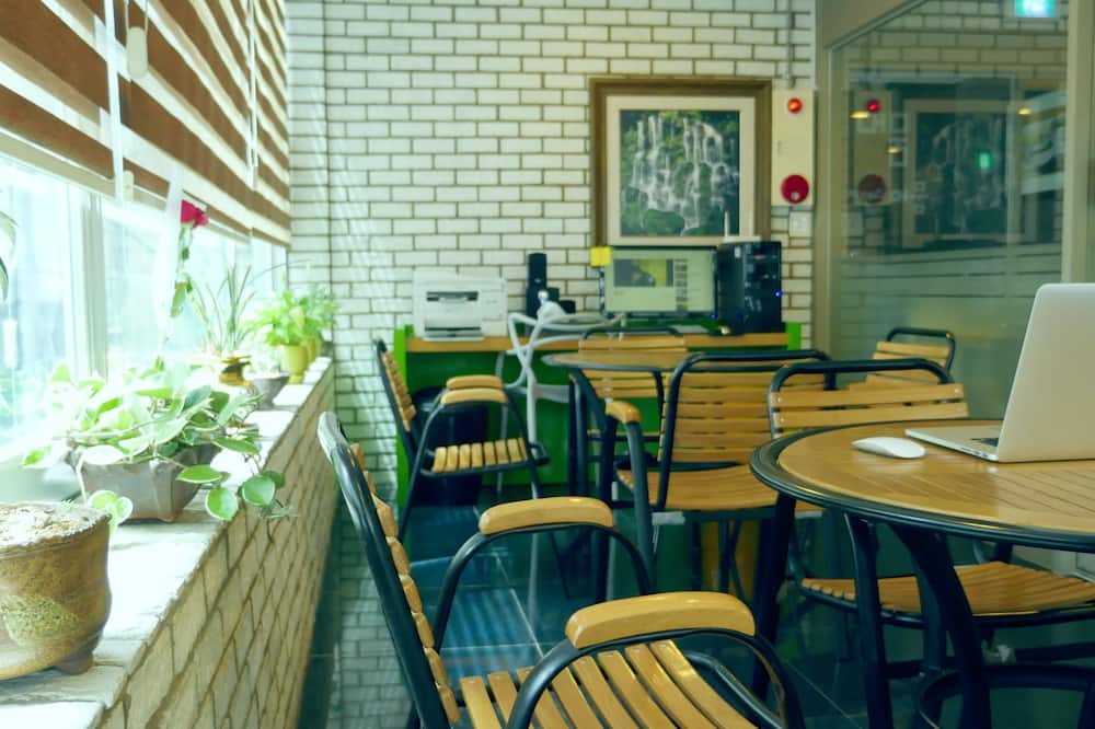 セオミュエン レジデンス モムム ホテル 写真