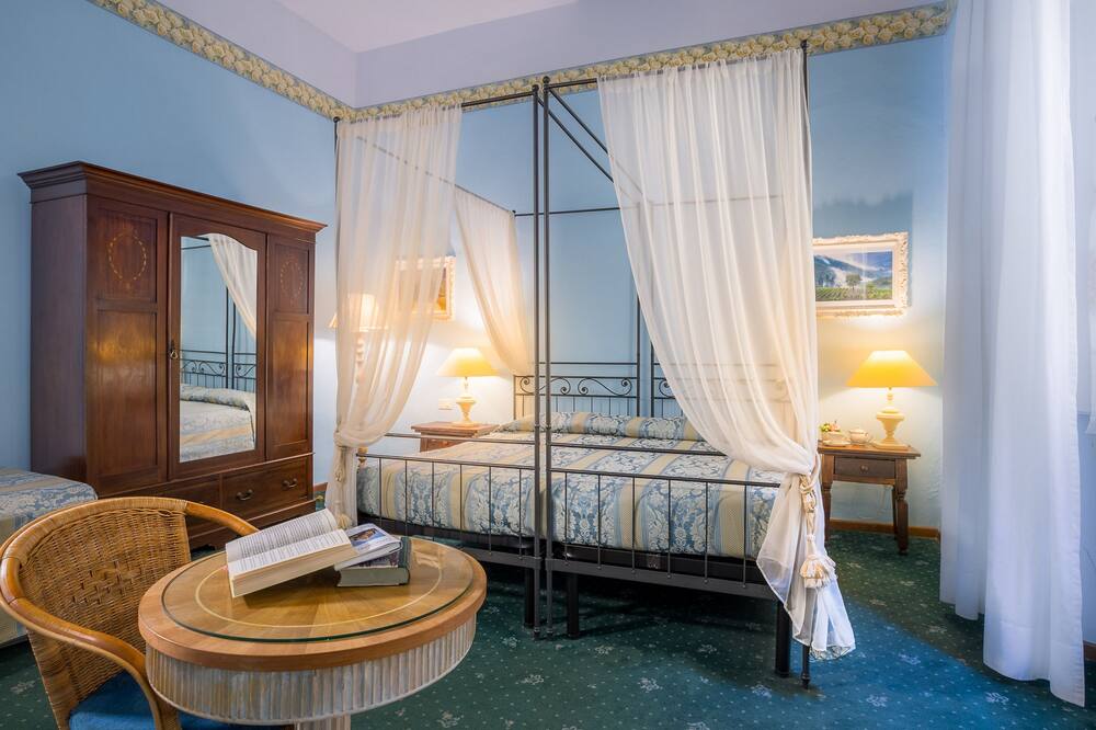 ホテル トッレ グエルファ パラッゾ アッチャイウオリ 写真