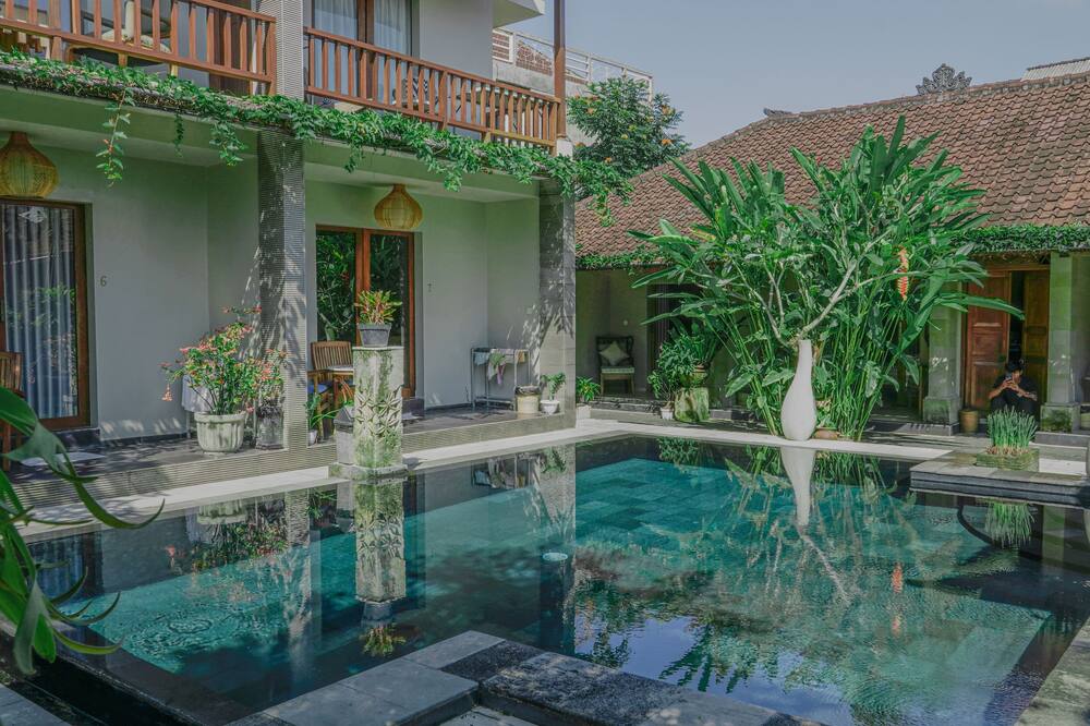 ロカサリ リトリート 写真