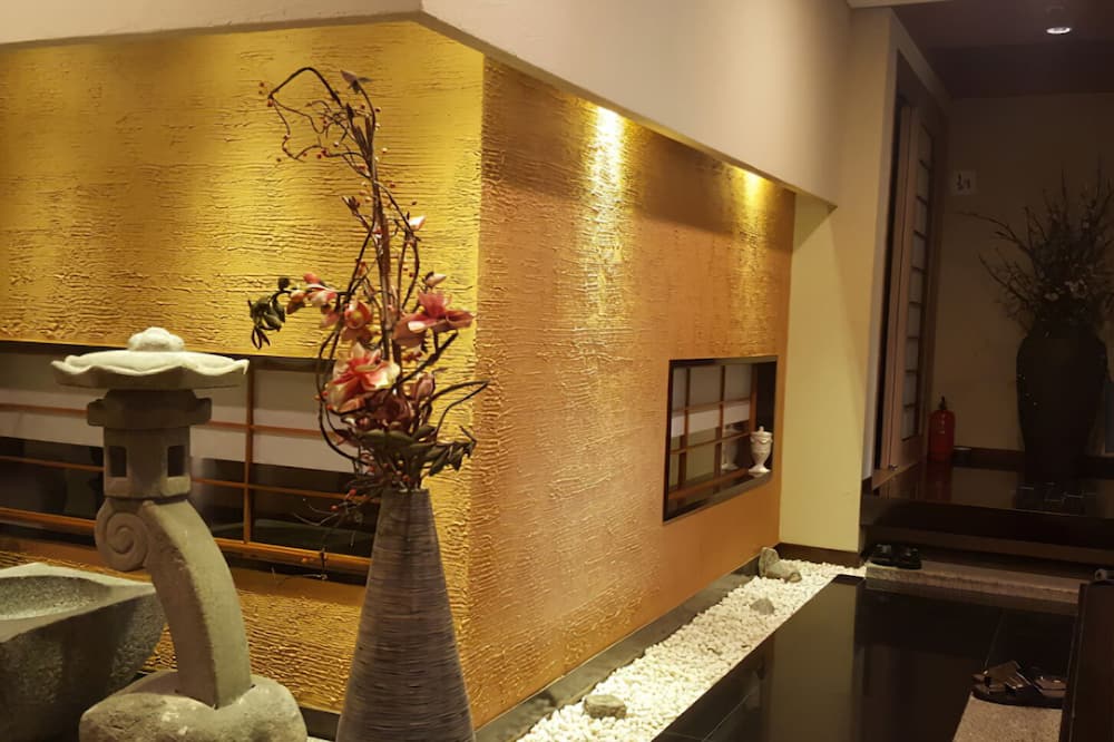 ノブレッセ ツーリスト ホテル 写真