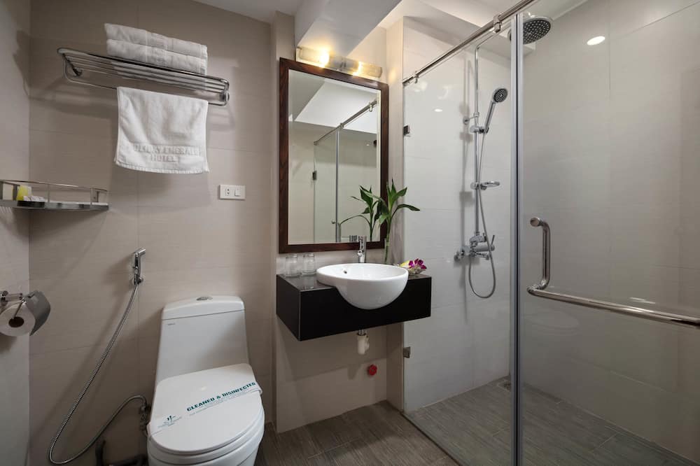 ホリデイ エメラルド ホテル 写真