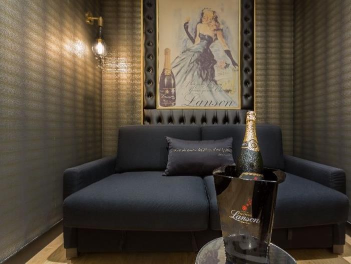 ホテル レ ビュル ド パリ 写真