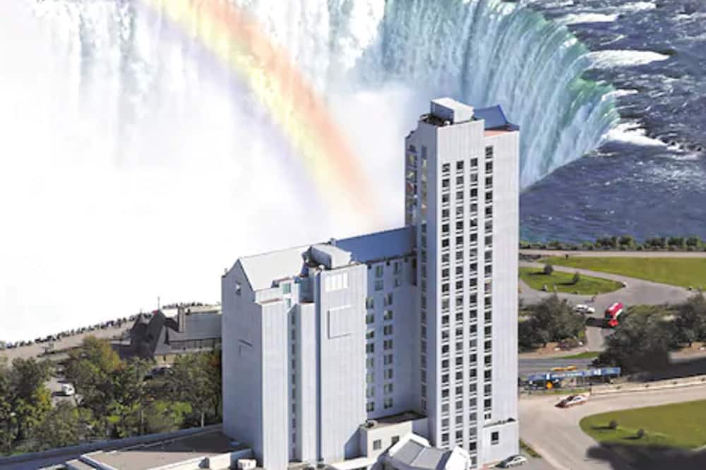 ザ オークス ホテル オーバールッキング ザ フォールズ 写真