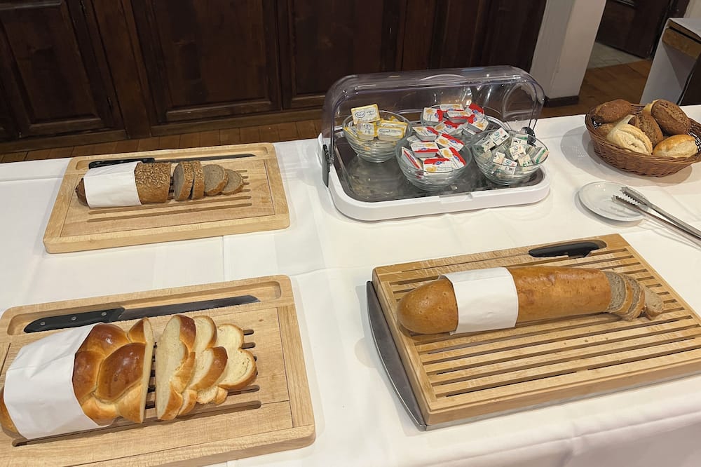 ホテル ドライ ケーニゲ 写真