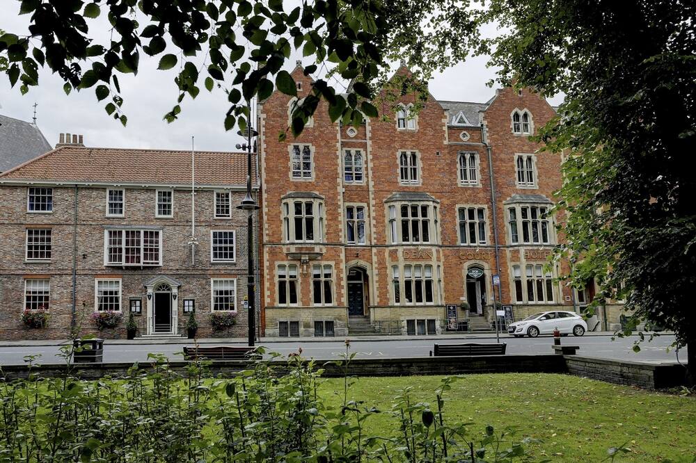 The Dean Court 写真