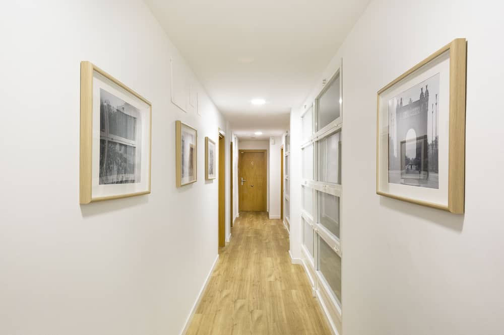 アミスター アパートメンツ 写真