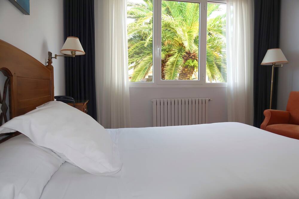 ホテル グダメンディ 写真