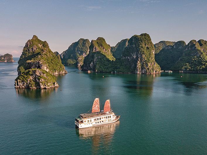 Heritage Line Violet Cruise - Ha Long Bay and Lan Ha Bay 写真
