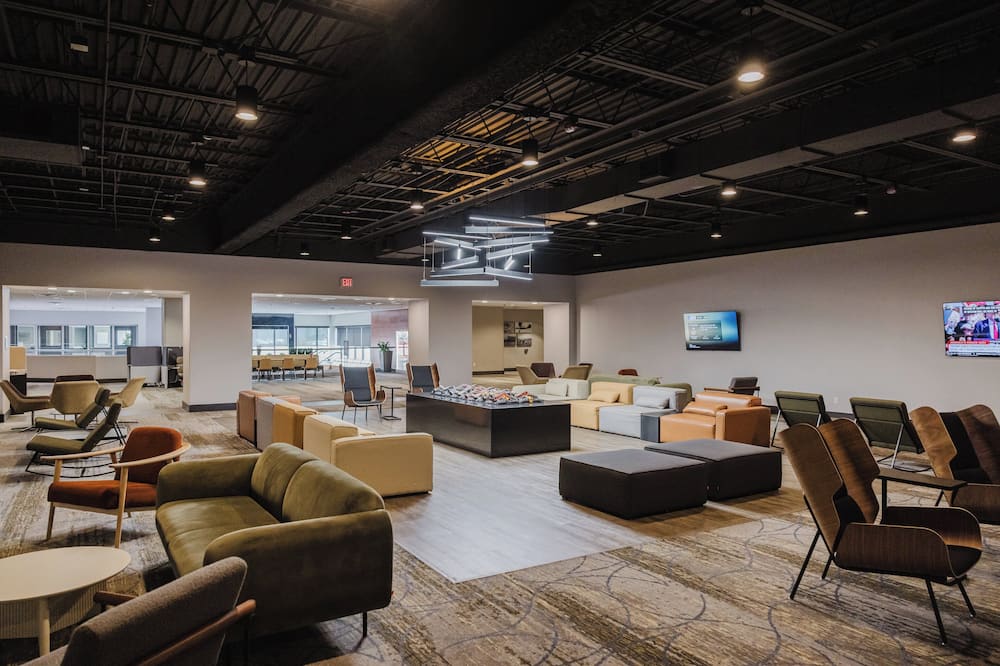 クラウンプラザ スイーツ MSP エアポート モール オブ アメリカ バイ IHG 写真