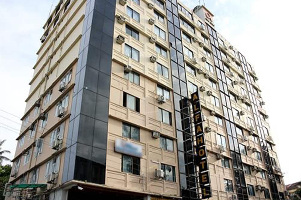 アルファ ホテル 写真