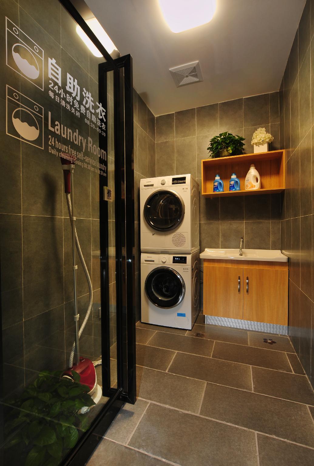 カンパニル ホテル 西安 ベル タワー 回民街 地下鉄駅 写真