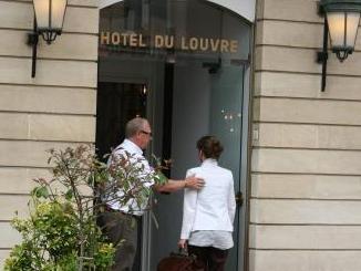 ホテル デュ ルーヴル 写真